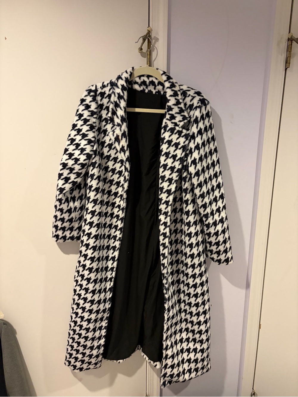 Womens Houndstooth Long Coat - Black & White